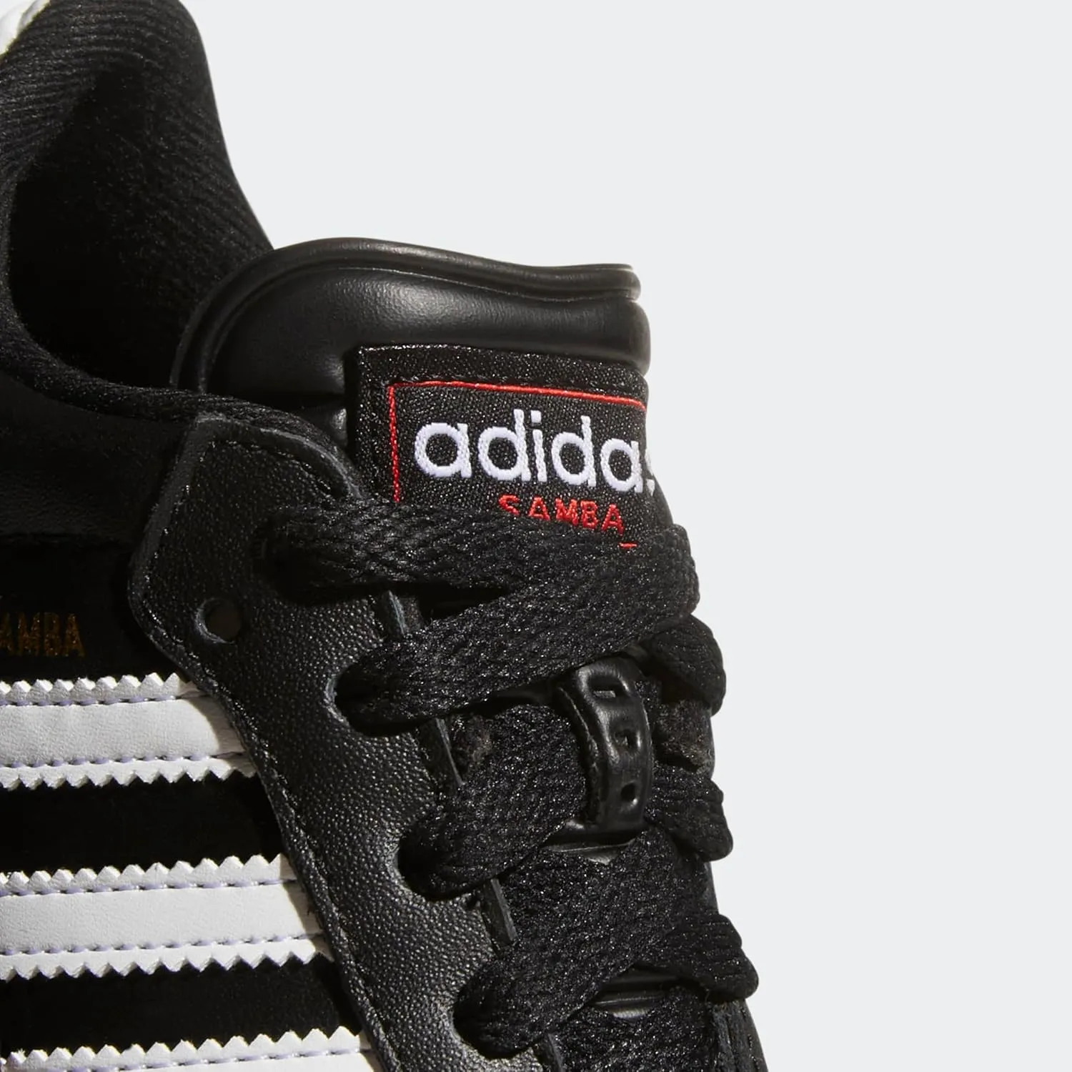 adidas Unisex-Kids Samba Classic Leather Soccer Shoe