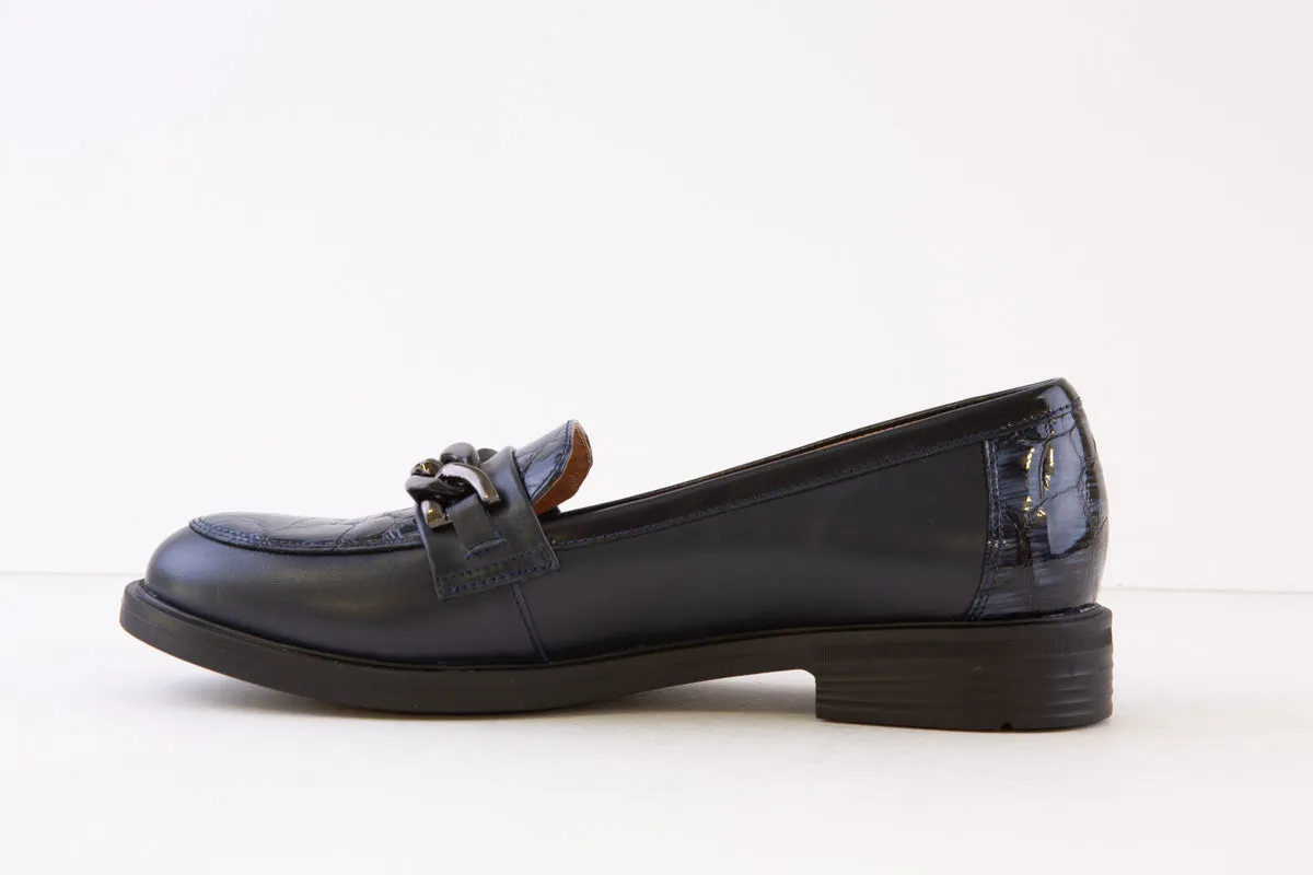 BIOECO - 6401 LOW HEEL LOAFER - NAVY LEATHER/PATENT