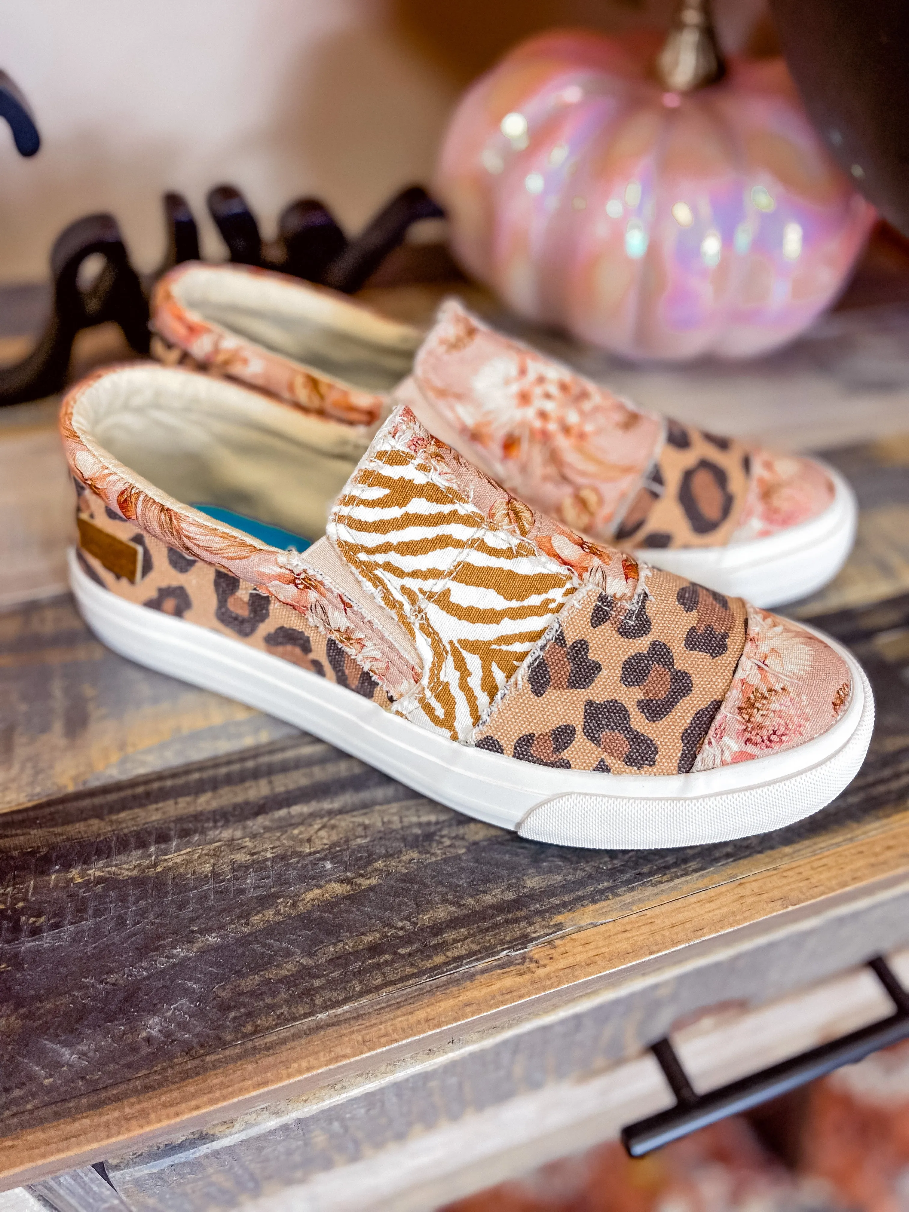 Blowfish Taupe Tropic & Natural Kitty Maddox
