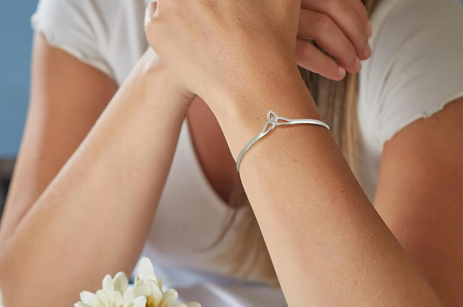 FashionJunkie4Life 925 Sterling Silver Irish Claddagh Celtic Knot Bangle Bracelet
