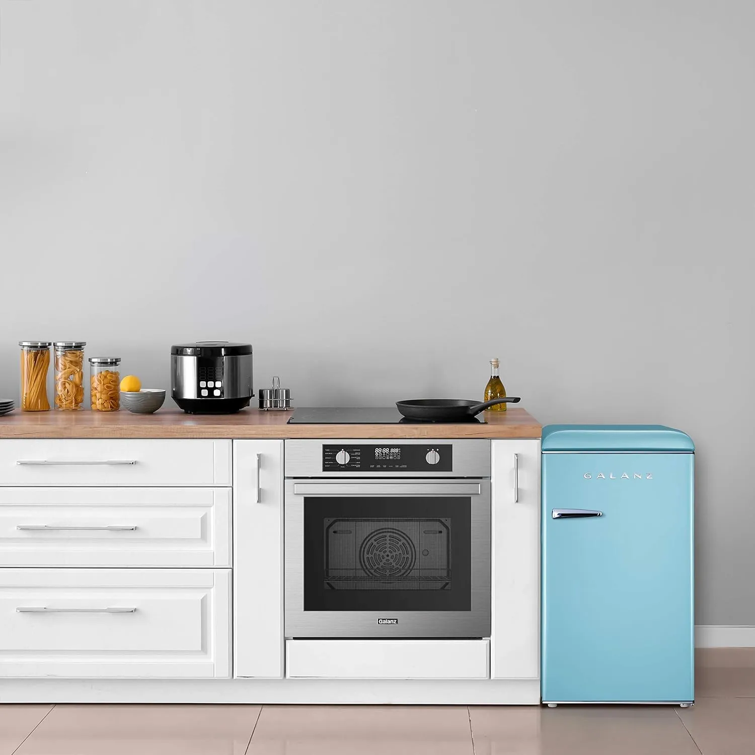 Galanz GLR33MBER10 Retro Compact Refrigerator, Single Door Fridge, Adjustable Mechanical Thermostat with Chiller, Blue, 3.3 Cu Ft
