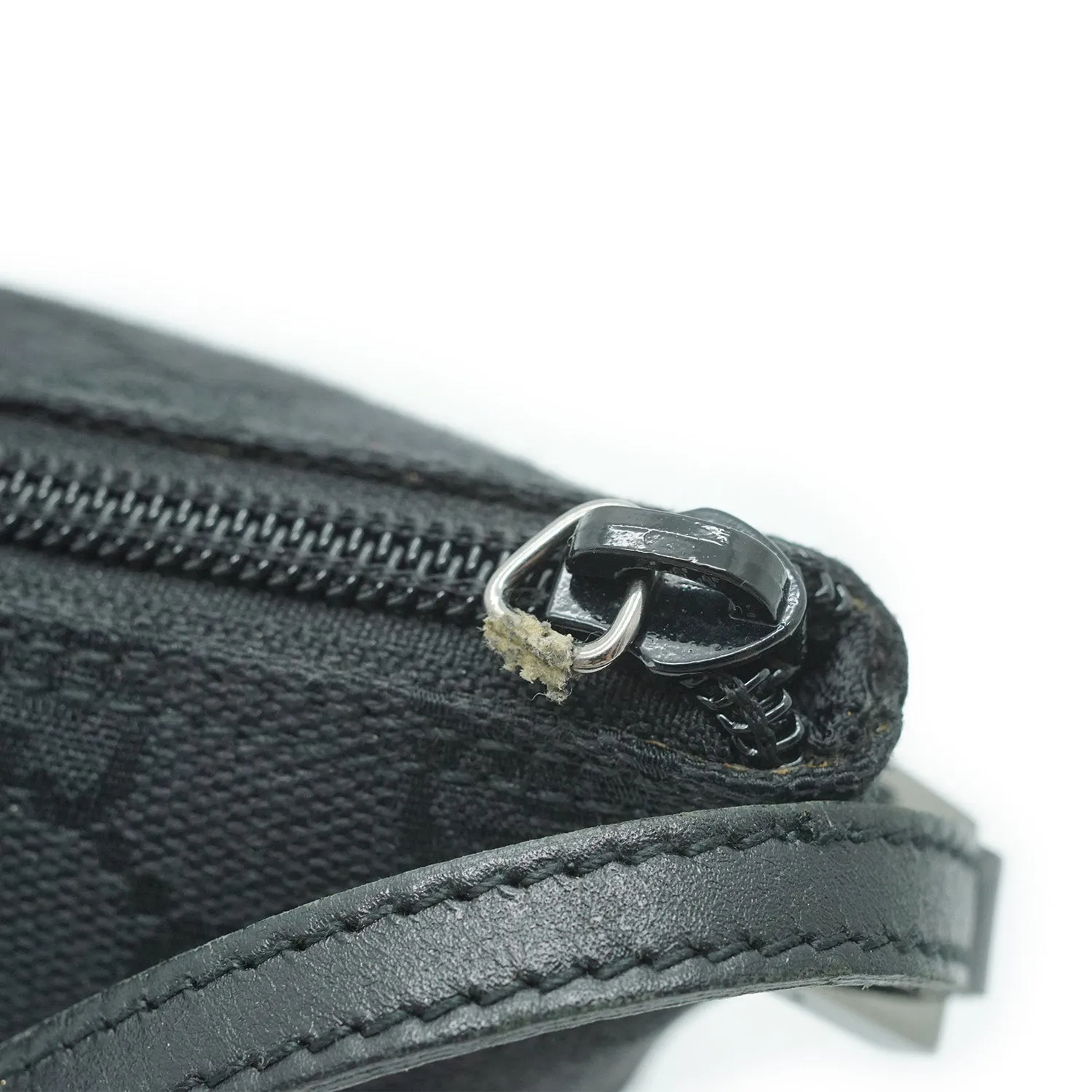 GG Canvas Boat Pochette