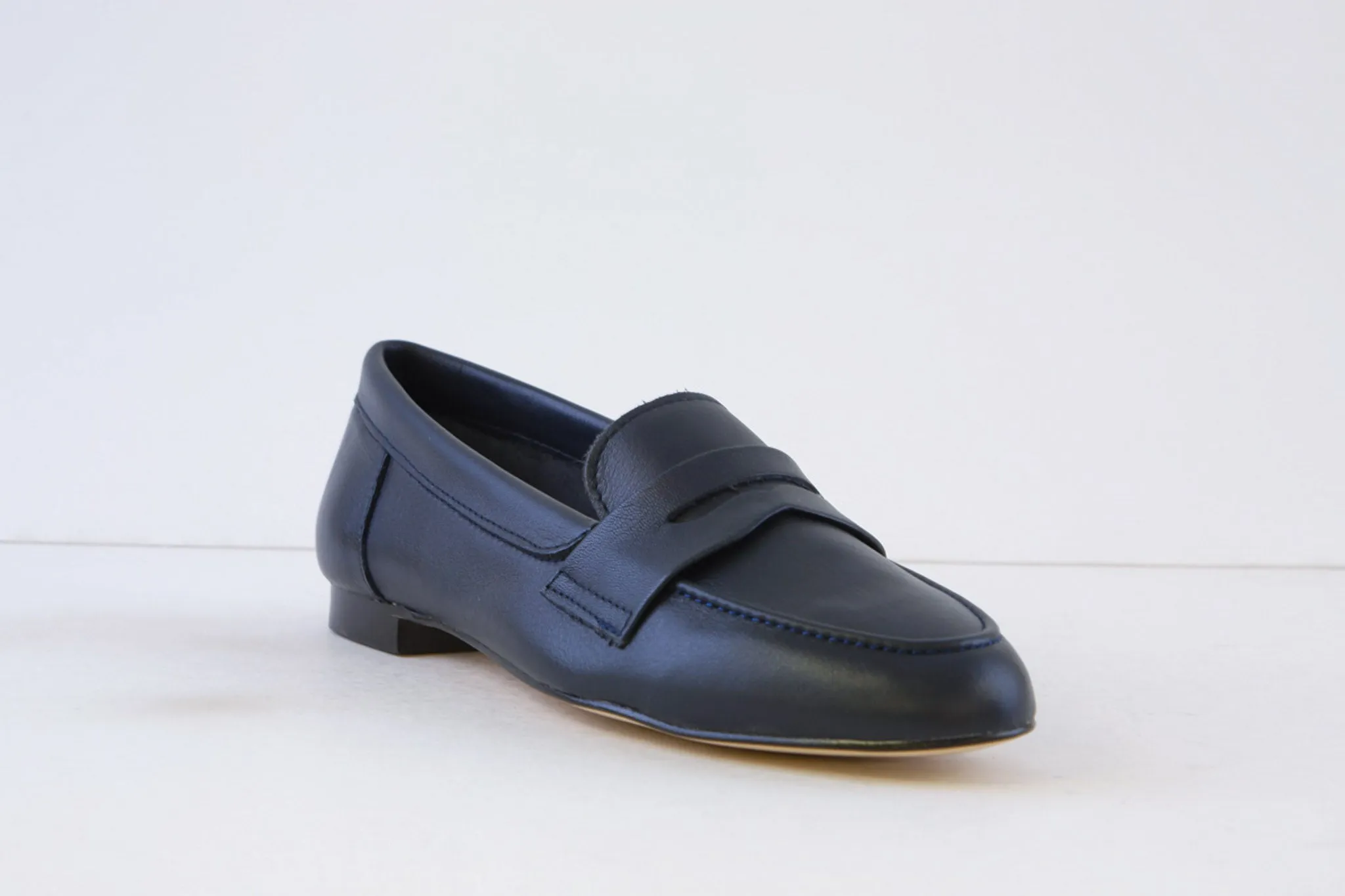 MARIA JAEN - 7X FLAT LOAFER - NAVY LEATHER