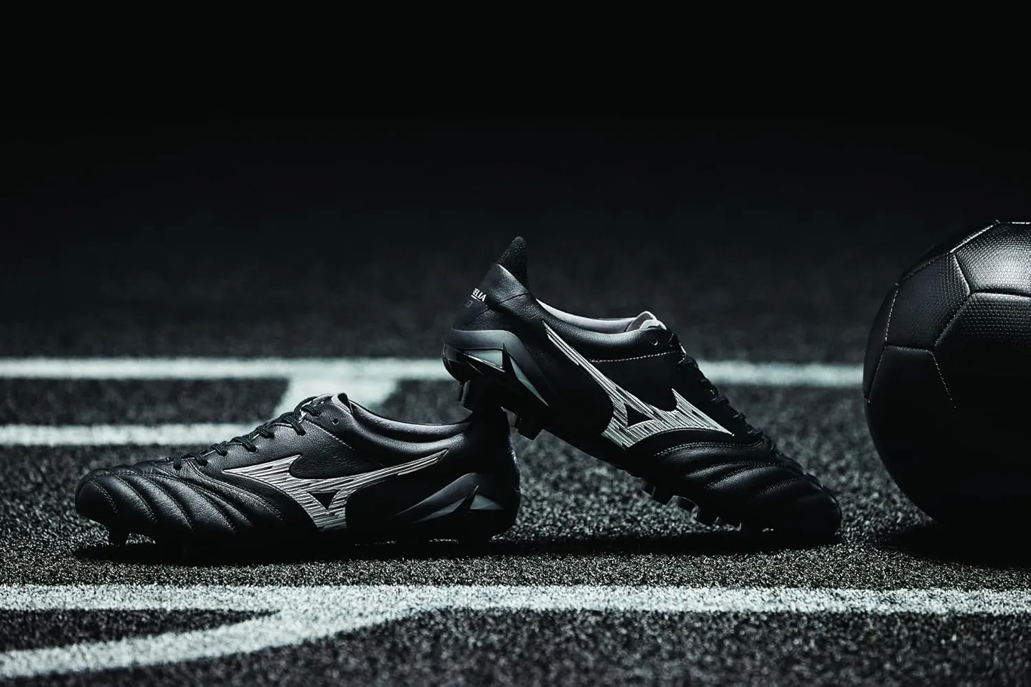 Mizuno Men's Morelia Neo Iv Pro Kl Soccer Shoe