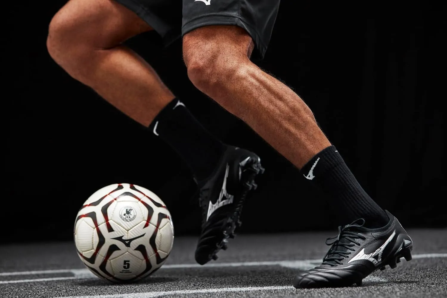 Mizuno Men's Morelia Neo Iv Pro Kl Soccer Shoe