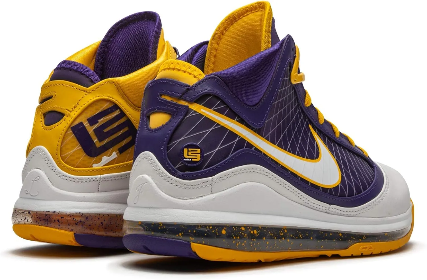 Nike Men's Lebron VII Basketball Shoe