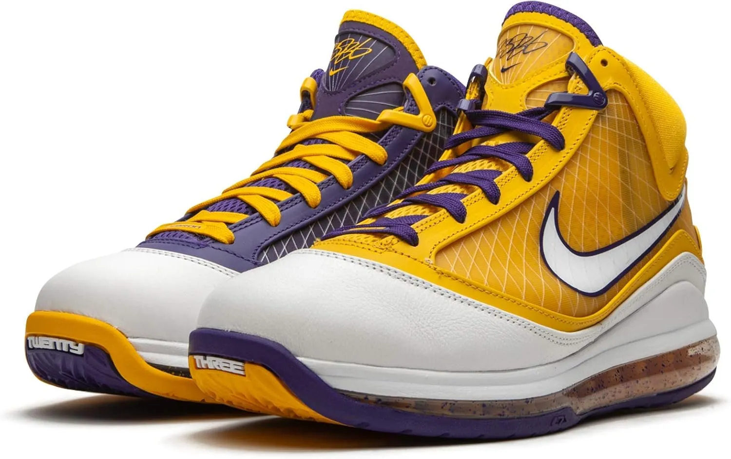 Nike Men's Lebron VII Basketball Shoe