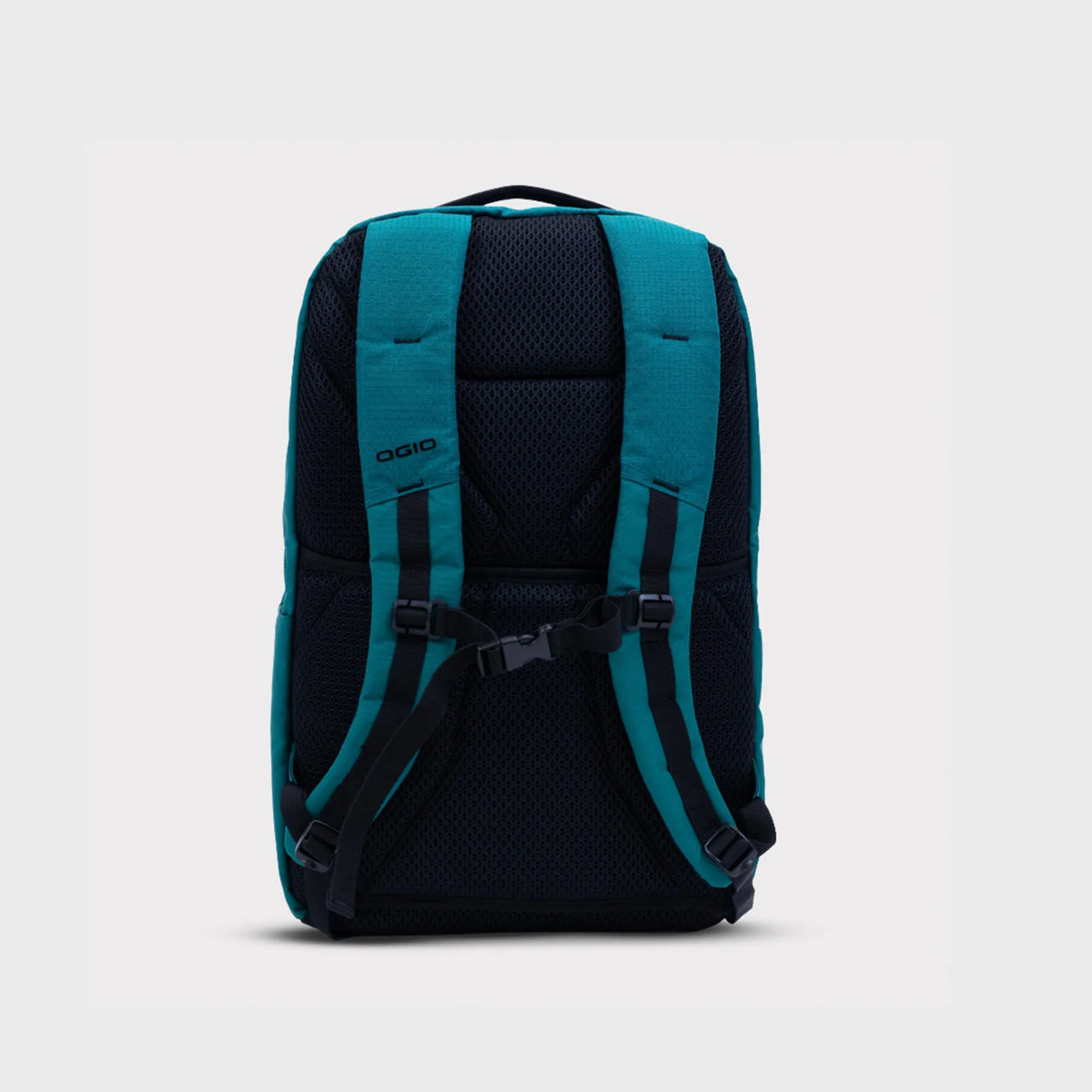OGIO X ASTON MARTIN F1 TEAM AXLE PRO