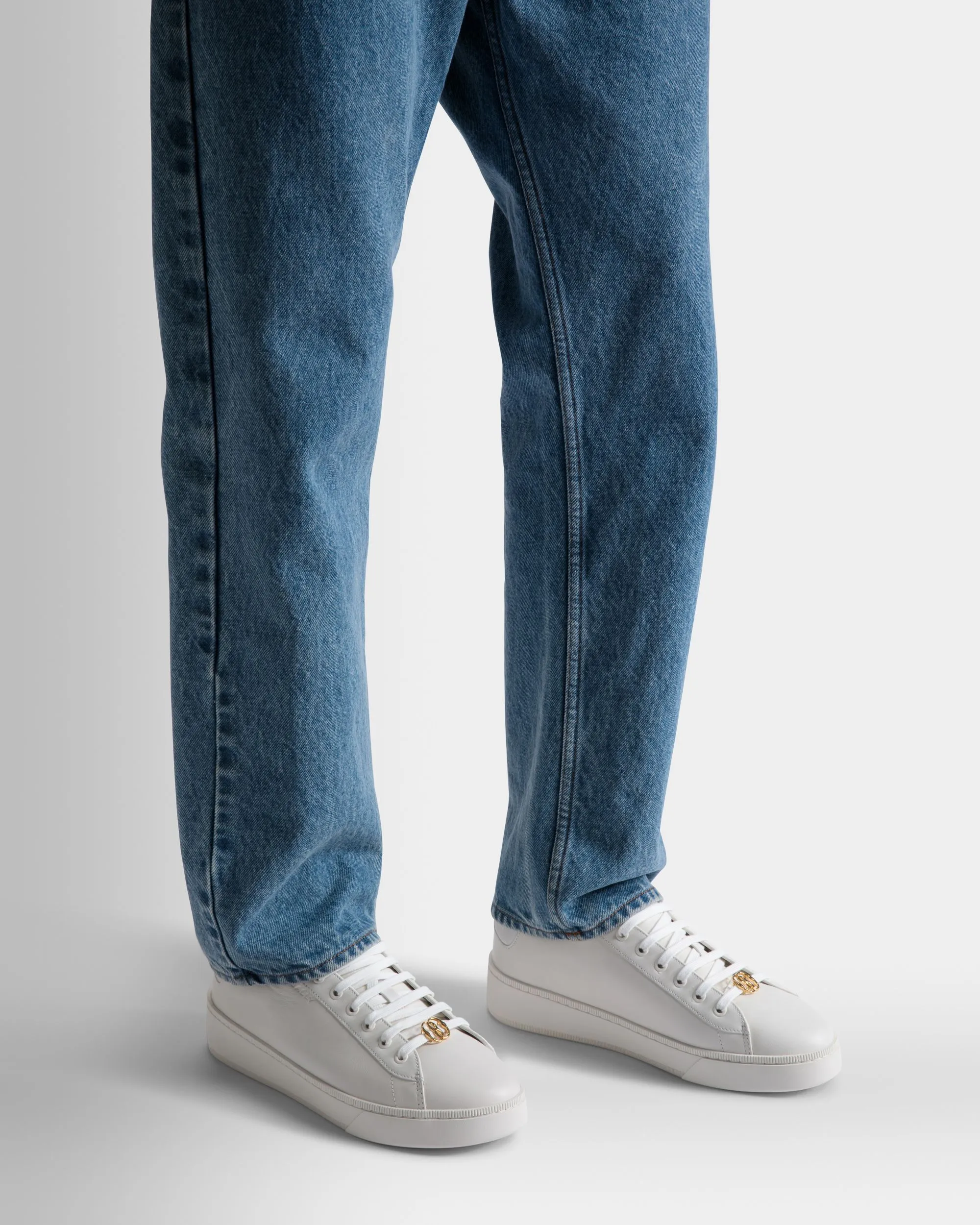 Raise Sneakers In White Leather