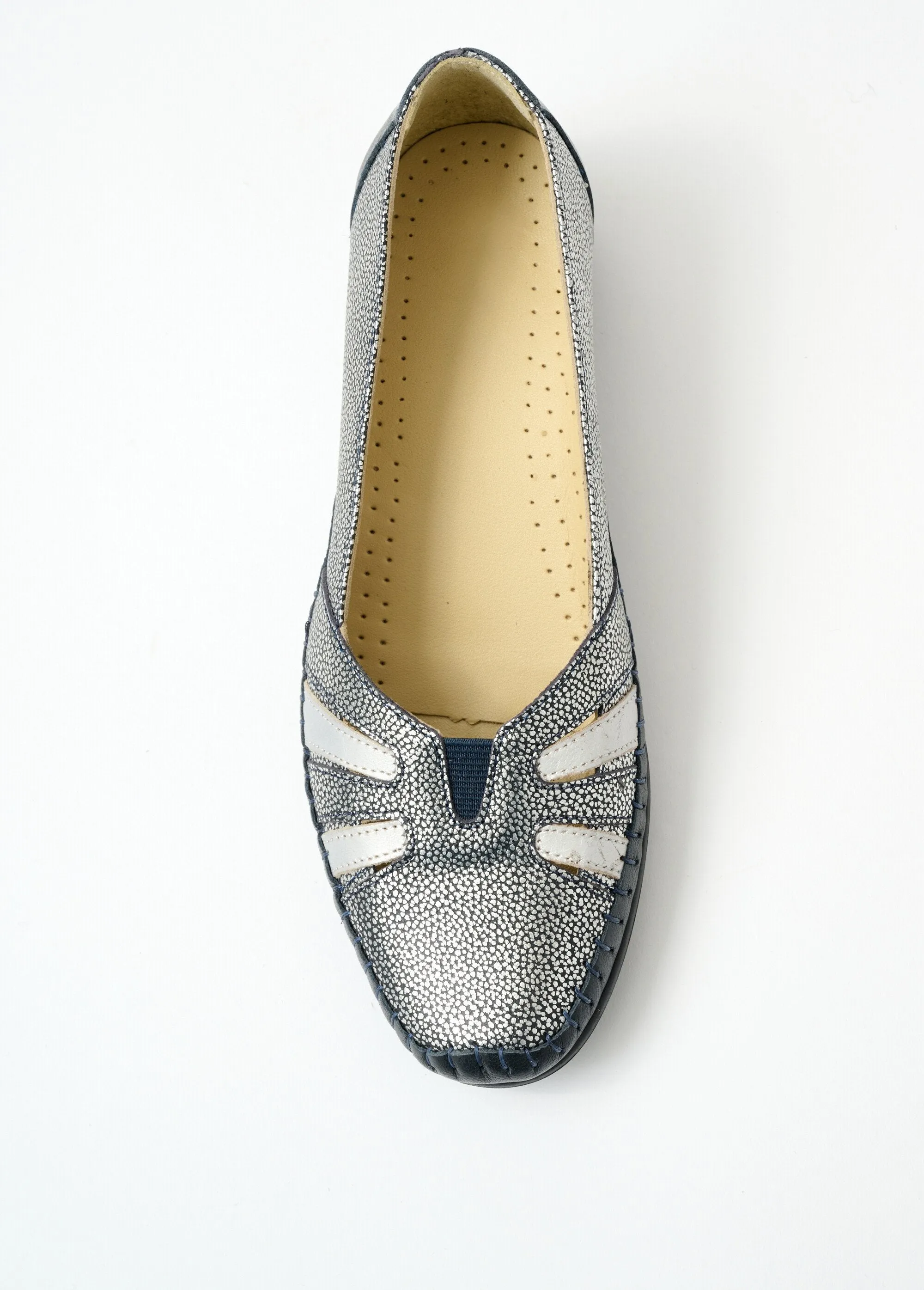 Soft leather comfort width moccasins
