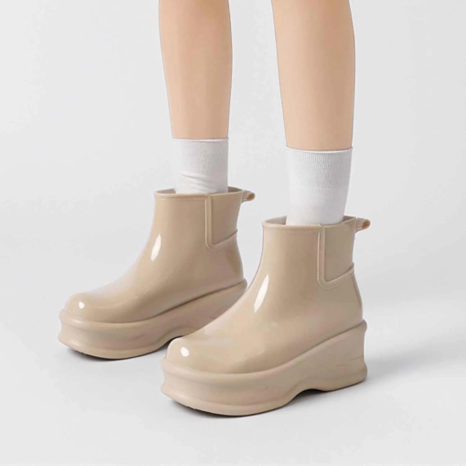 Women's Short Rain Boots Rubber Waterproof Garden Boots Elastic Slip On Insulated Rain Shoe for Outdoor Work Sole