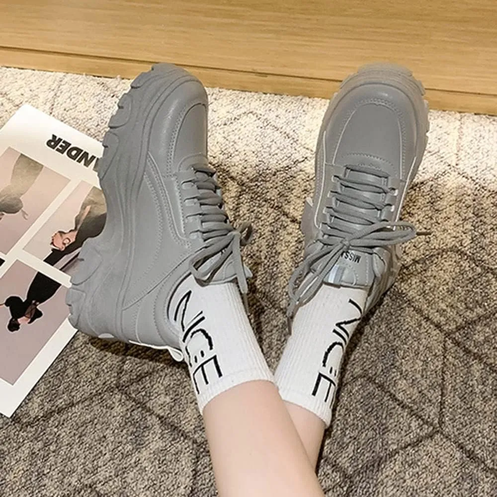 YSMIIH Women Platform Chunky Sneakers Lace up Silver White Cosy Athletic Sports Walking Shoes